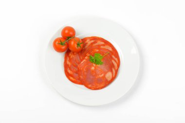 Chorizo salam ve kiraz domates