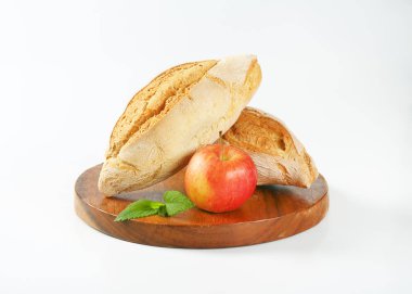 iki rustik ekmek rulo