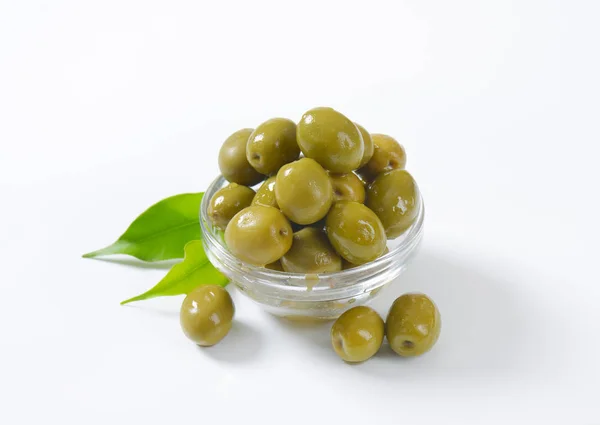 Miska zelených oliv — Stock fotografie