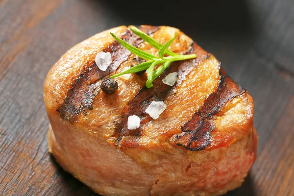 Gegrilde varkensvlees medaillon — Stockfoto