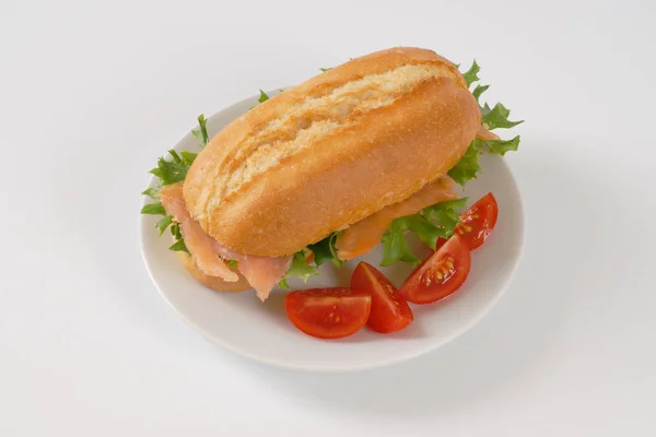 Sandwich au saumon fumé — Photo