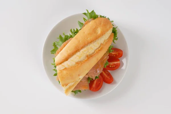 Sandwich with smoked salmon — Stock Photo, Image