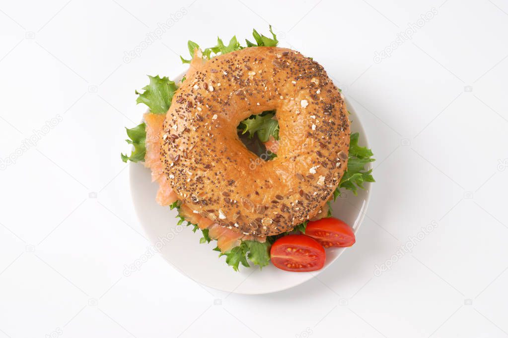 bagel sandwich with salmon