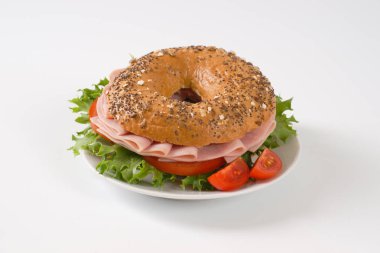 jambon sandviçle simit