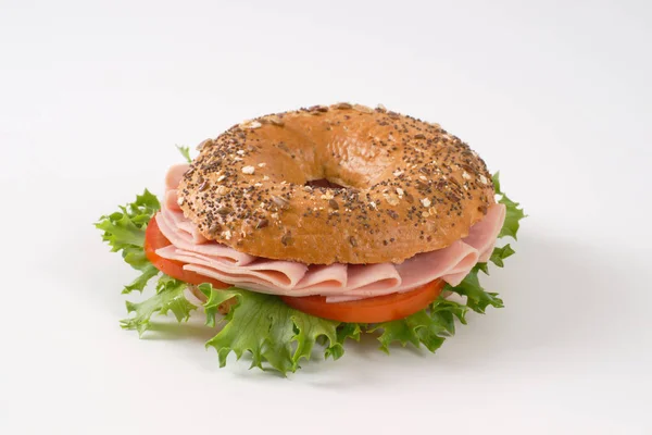 Sandwich bagel au jambon — Photo