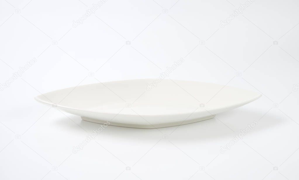 diamond shaped white dinner plate