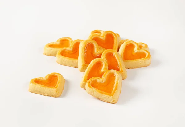 Cookies em forma de coração com geléia — Fotografia de Stock