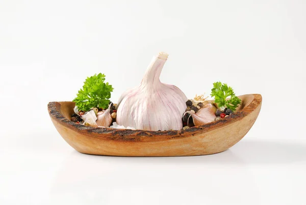 향신료와 신선한 마늘 — 스톡 사진