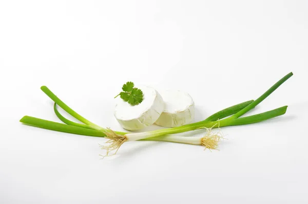 Queijo branco macio e cebolinha — Fotografia de Stock