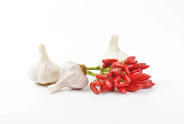 Rode chili peppers en knoflook — Stockfoto