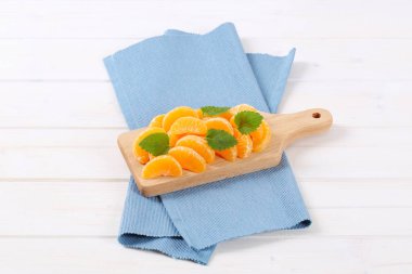 taze mandalina dilimleri