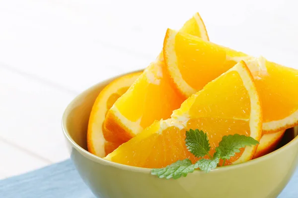 Skivor av färsk apelsin — Stockfoto
