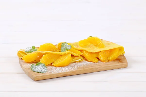 Crepes con naranjas frescas — Foto de Stock