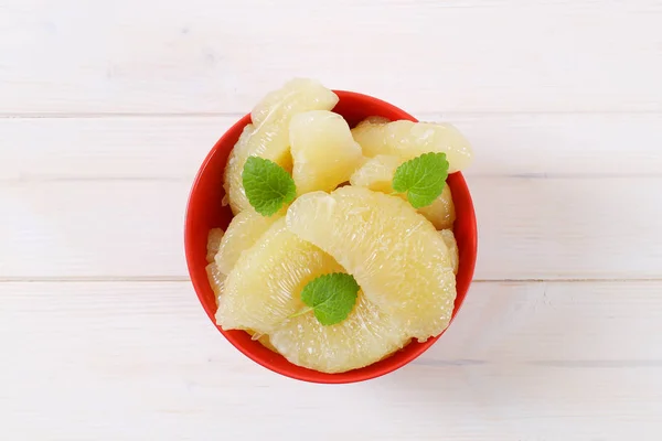 Segmentos de pomelo pelados — Foto de Stock