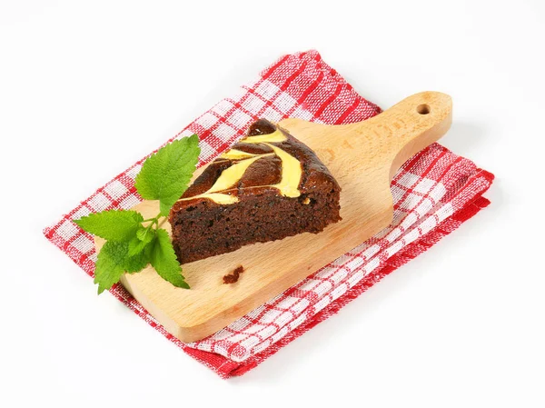 Chocolate gingerbread cake — Stock Photo, Image