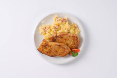 kavrulmuş domuz eti ile patates püresi