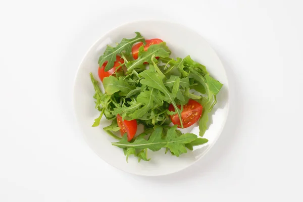 Sałatka z rukolą i pomidorami — Zdjęcie stockowe
