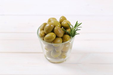 biberiyeli yeşil zeytin