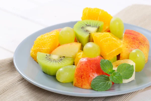 Frischer Obstsalat — Stockfoto