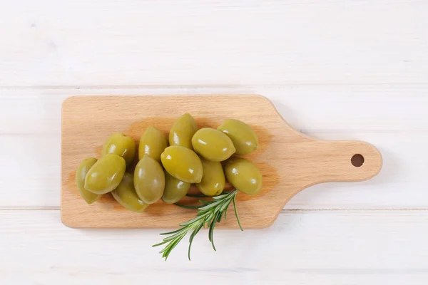 Olive verdi con rosmarino — Foto Stock