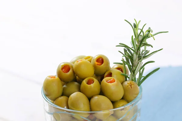 Aceitunas verdes rellenas — Foto de Stock