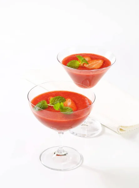 新鲜的草莓鸡尾酒 — 图库照片