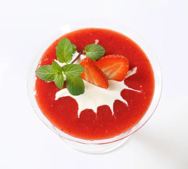 Strawberry puree with cream — Stock Photo, Image