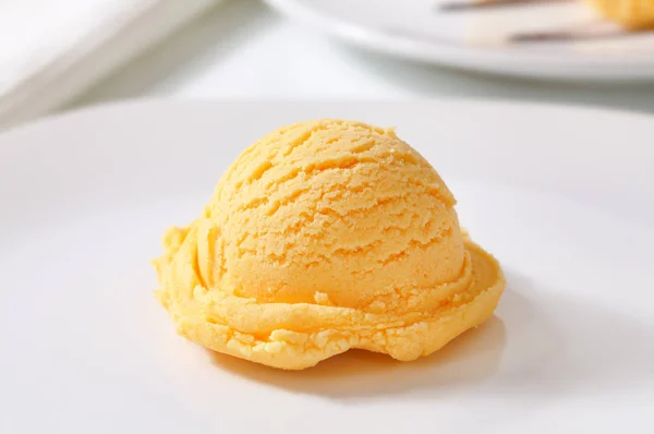オレンジ アイス クリーム — ストック写真