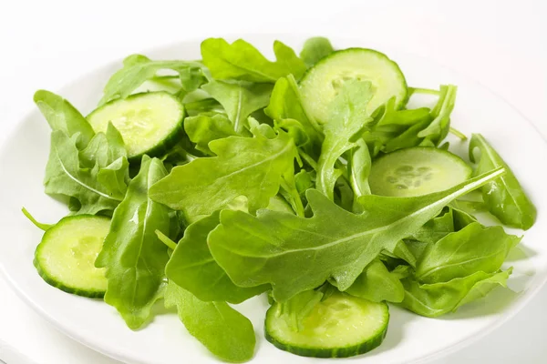 Foguete e salada de pepino — Fotografia de Stock