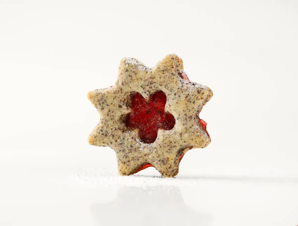 Zandkoek cookie met jam vulling — Stockfoto