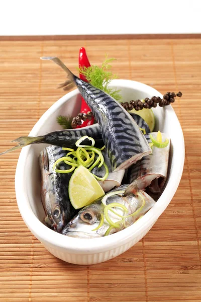 Raw mackerel in a casserole dish — Stock Photo, Image