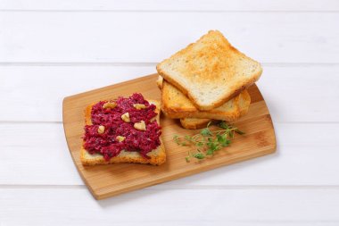 yaymak pancar ile tost