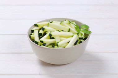 Kabak şeritler halinde kesin