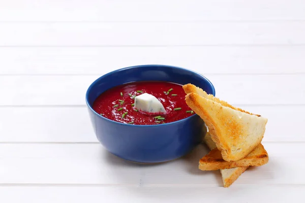 Pancar çorbası tost ile krem — Stok fotoğraf