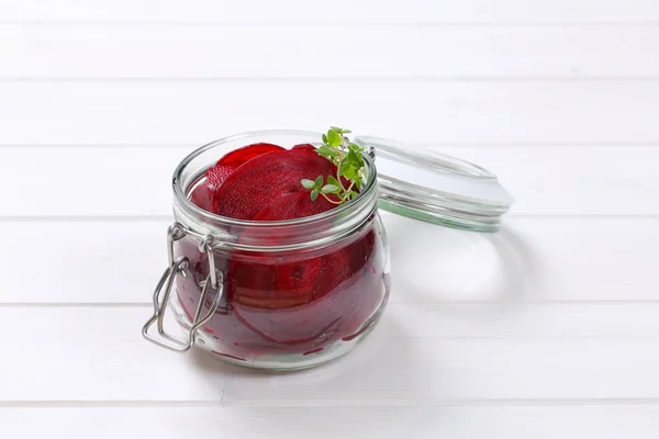 Thin slices of beetroot — Stock Photo, Image