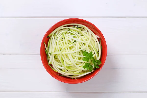 Rohe Zucchini-Nudeln — Stockfoto