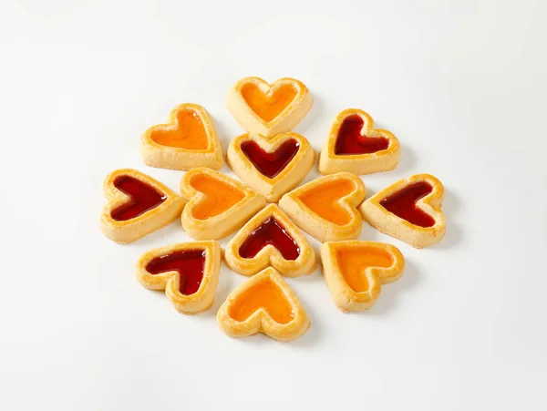 심장 모양의 잼 쿠키 — 스톡 사진