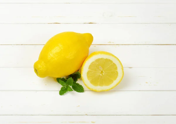 En och en halv citroner — Stockfoto