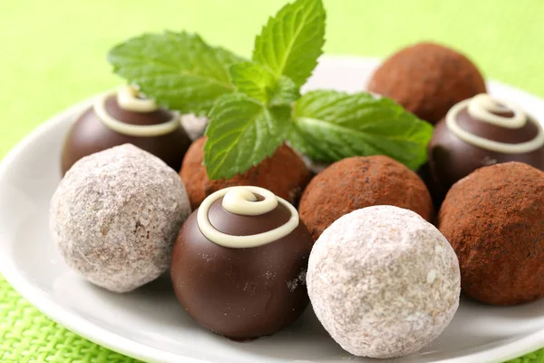 Cokelat truffle dan praline — Stok Foto