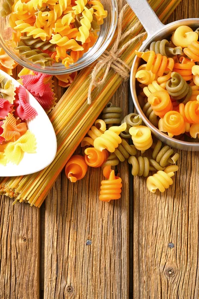 Varios tipos de pasta coloreada —  Fotos de Stock