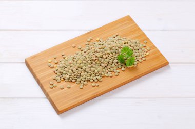 Kuru kahverengi mercimek