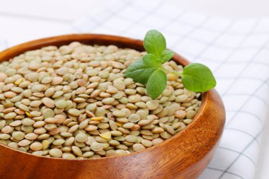 Kuru kahverengi mercimek