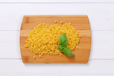 küçük makarna kabukları