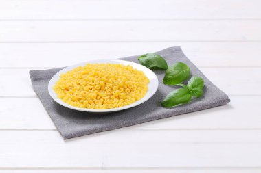 küçük makarna kabukları