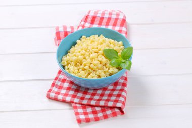 küçük makarna kabukları