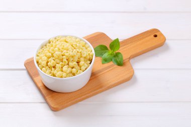 küçük makarna kabukları