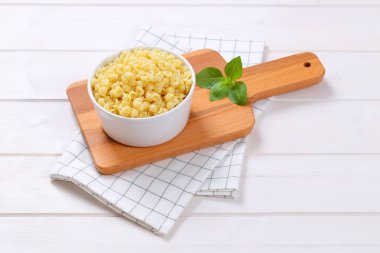 küçük makarna kabukları