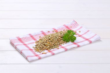 Kuru kahverengi mercimek