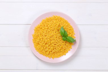 küçük makarna kabukları