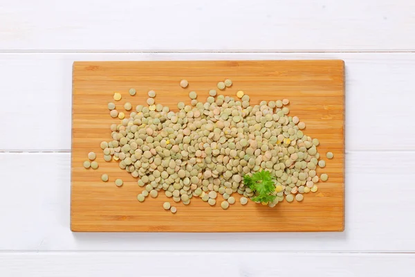 干燥的棕色小扁豆 — 图库照片